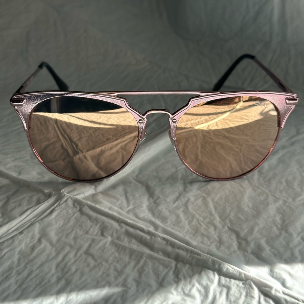 Trendy Metallic Sunglasses